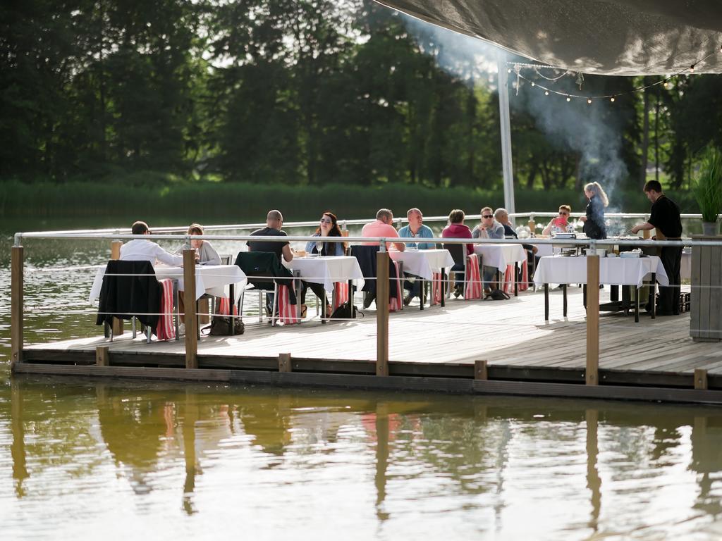 Witven Hotell Veldhoven Exteriör bild
